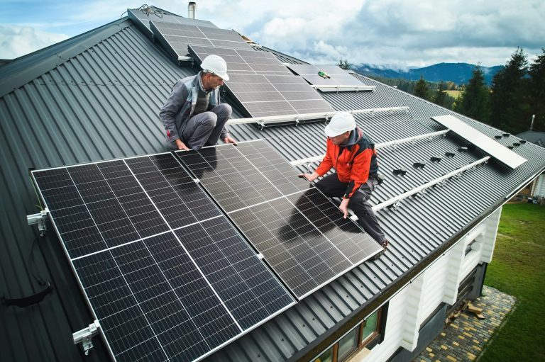 Experienced solar battery installation professionals