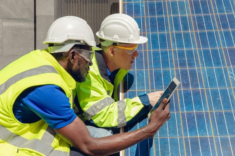 Efficient solar panel installation in the UK